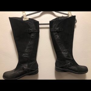 Clark’s black leather boots
